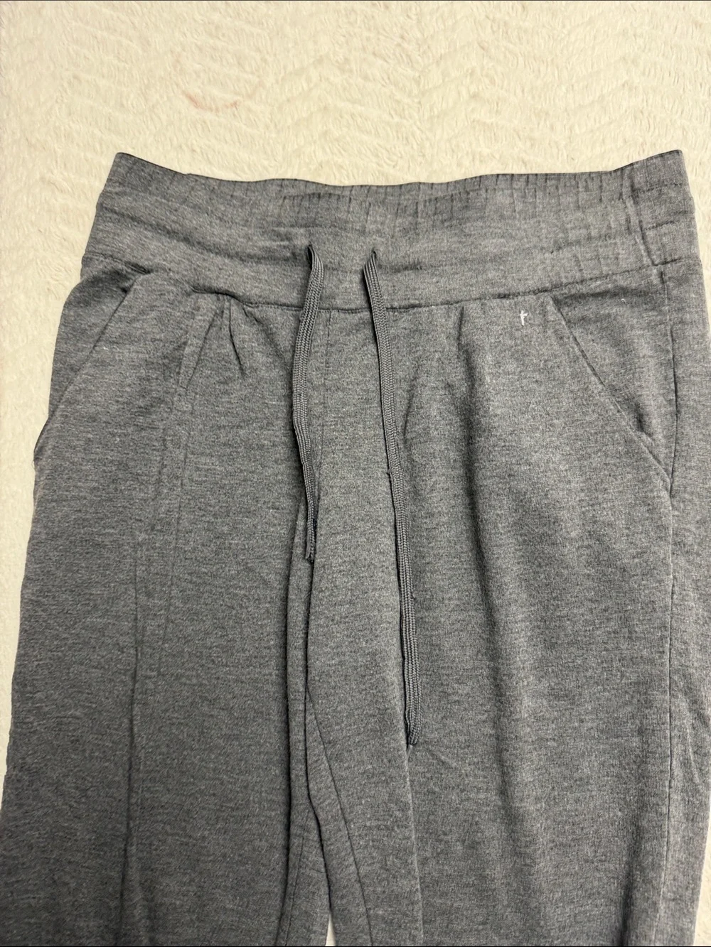 Danskin Now  light weight cuffed leg  drawstring gray sweat pants M, 8/10